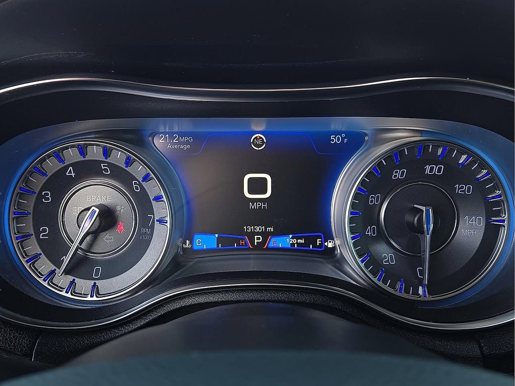 Used 2019 Chrysler 300 Limited image 18