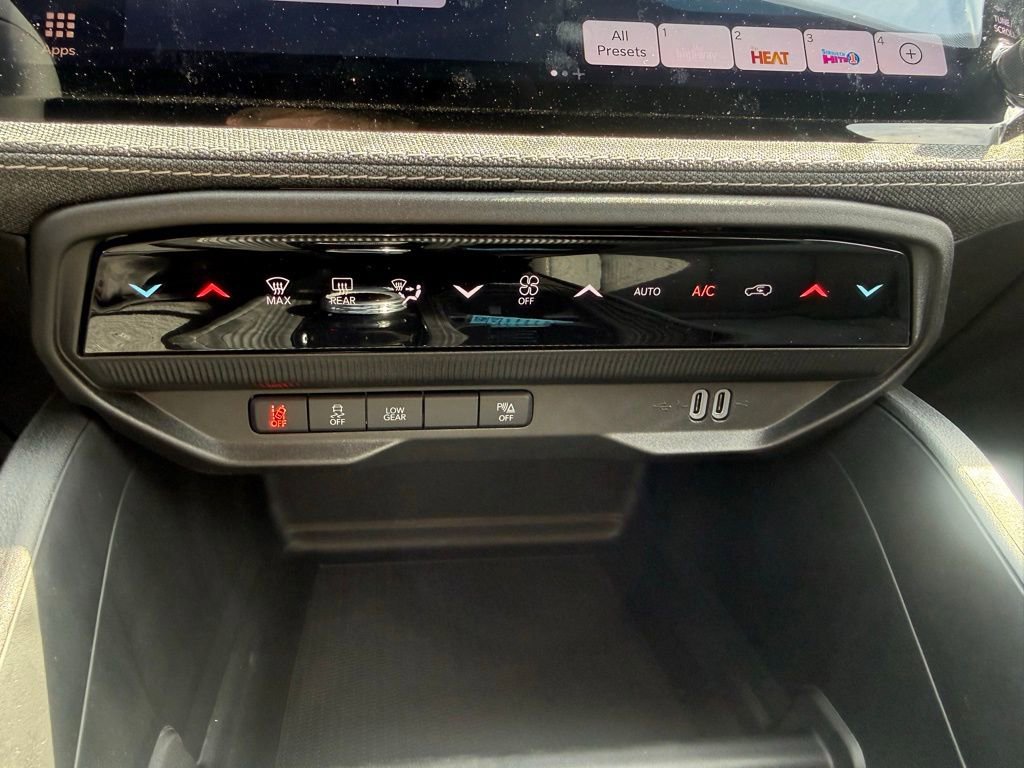 New 2026 Jeep Cherokee Laredo image 24