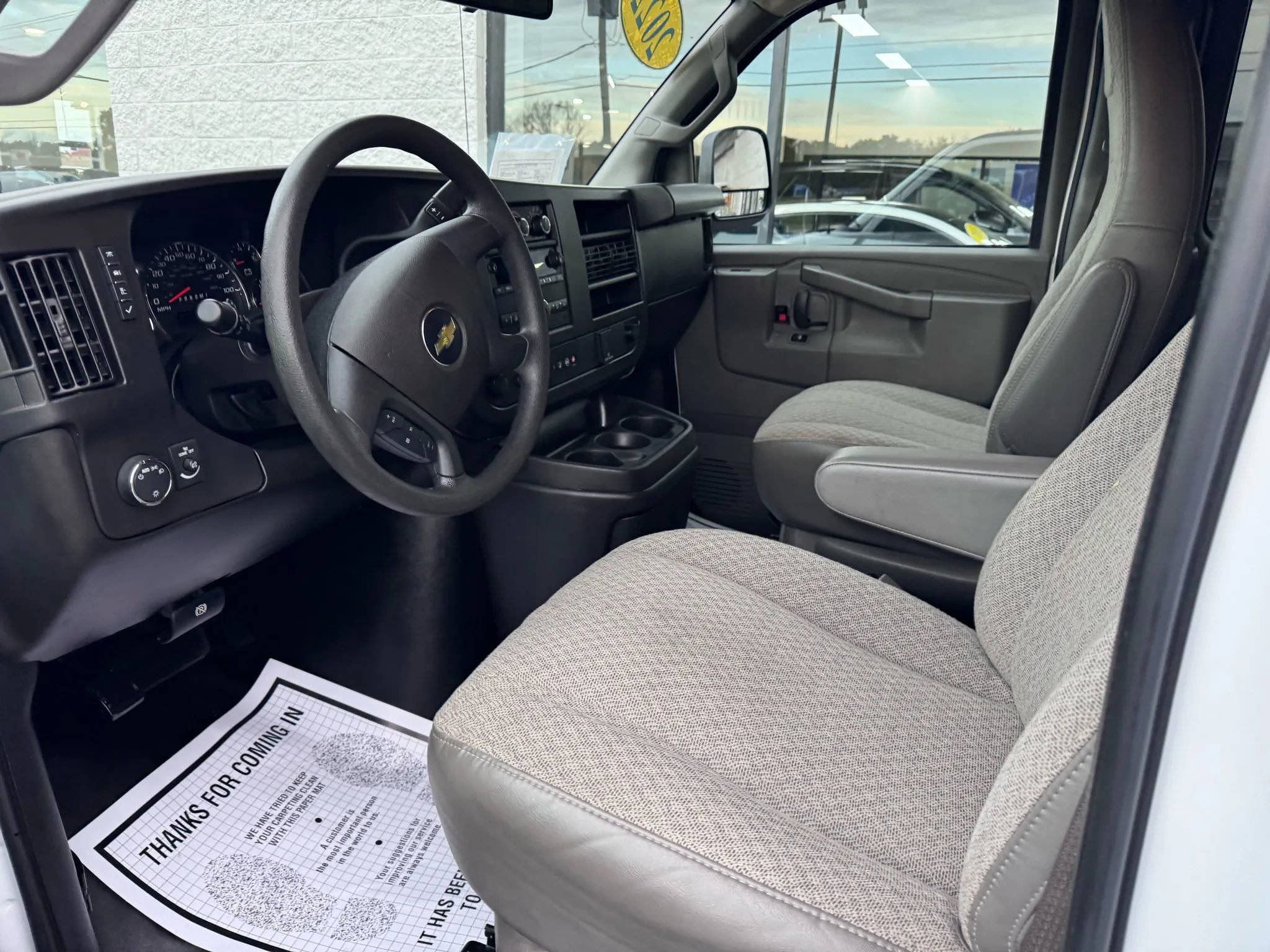 Used 2022 Chevrolet Express 3500 LS RWD image 9