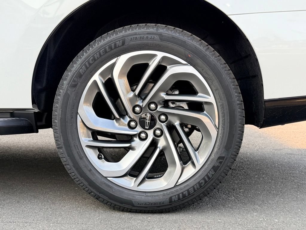 New 2027 Lincoln Navigator Premiere AWD/4WD image 36