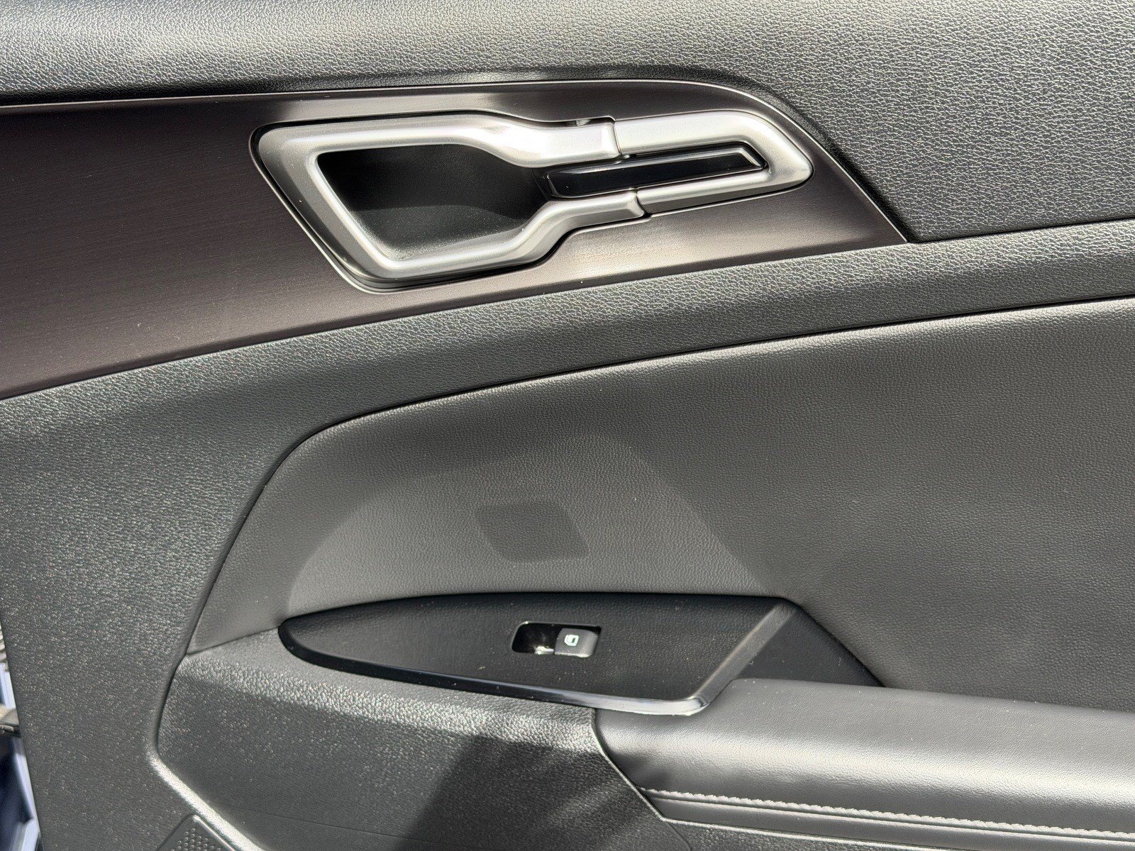 Certified 2023 Kia Sportage EX FWD image 25