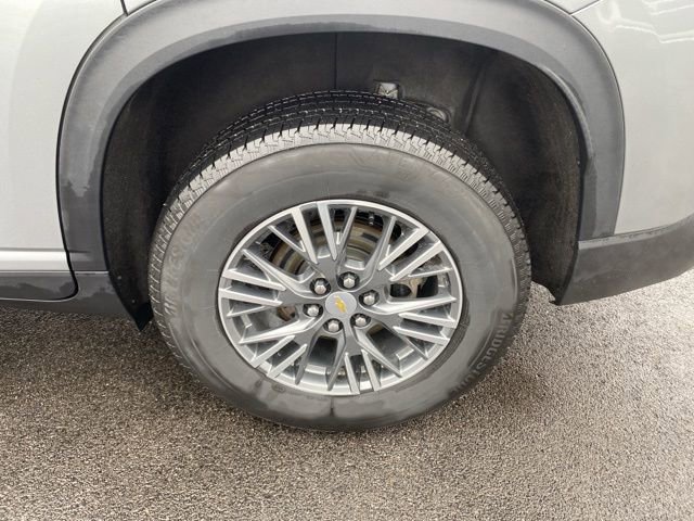Used 2025 Chevrolet Traverse LT image 30