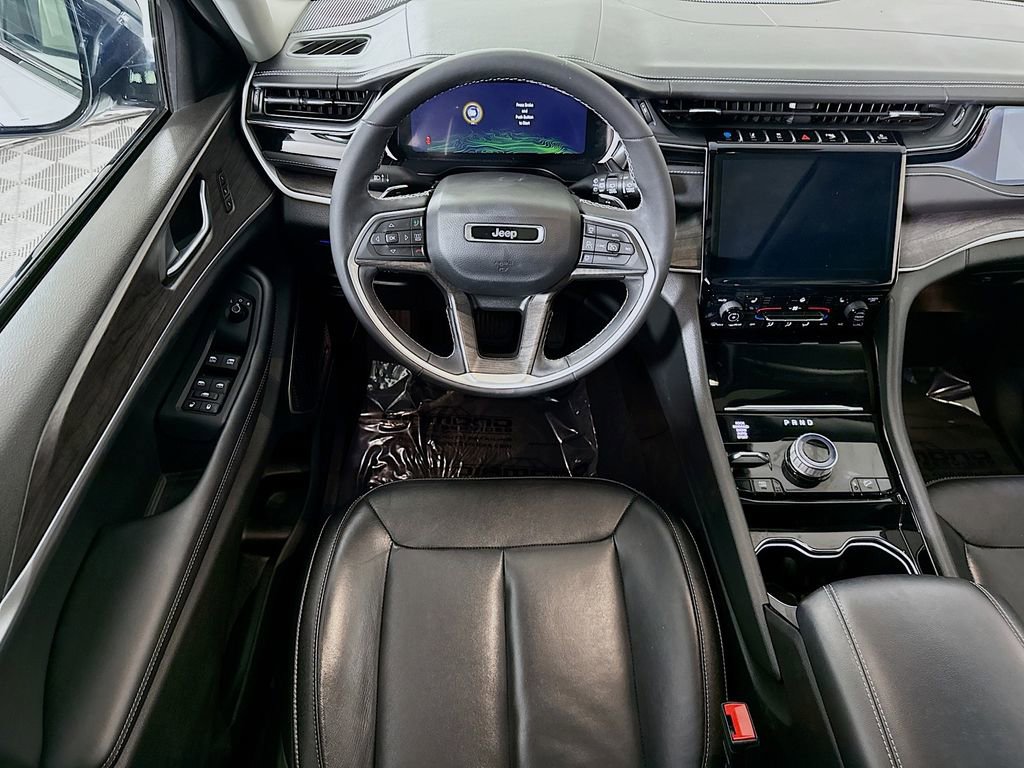 Used 2022 Jeep Grand Cherokee Limited 4xe image 3