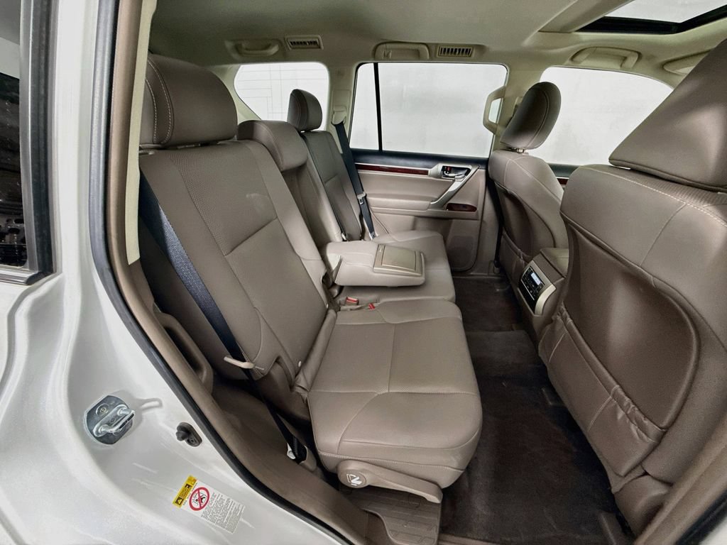 Used 2019 Lexus GX 460 Premium AWD/4WD image 29