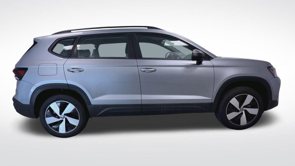 Used 2025 Volkswagen Taos S AWD/4WD image 9