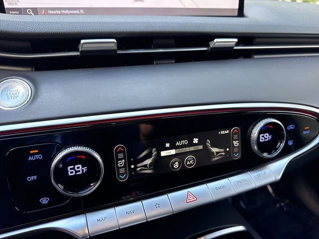 Used 2022 Genesis GV70 2.5T w/ Advanced Package image 19