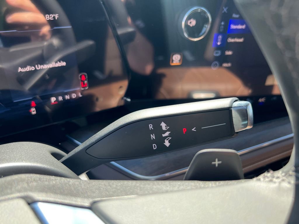 New 2026 Chevrolet Suburban High Country image 24