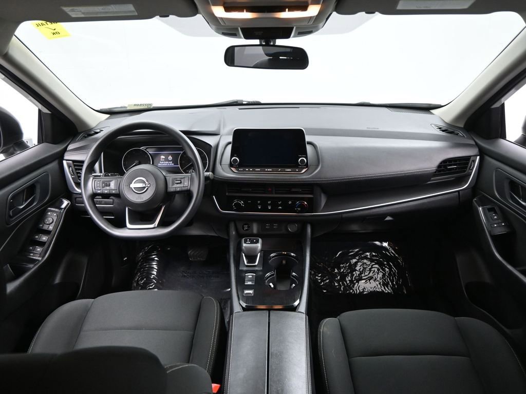 Used 2024 Nissan Rogue S image 18