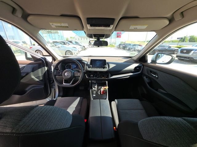 Used 2023 Nissan Rogue SV FWD image 25