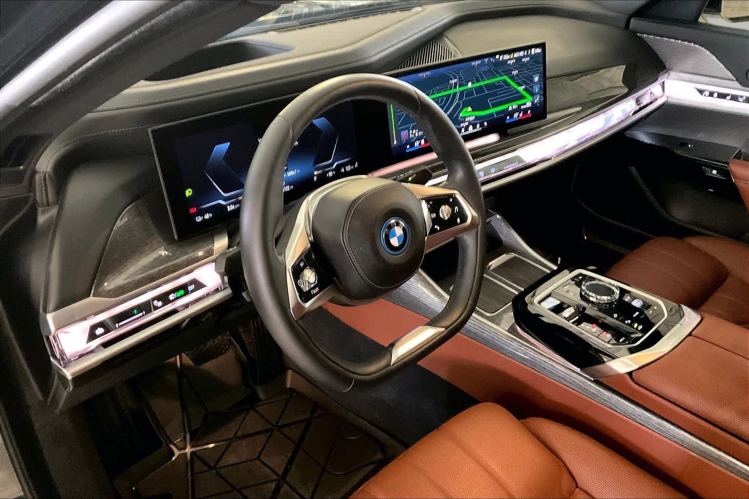 Used 2024 BMW i7 xDrive60 w/ Executive Package AWD/4WD image 16