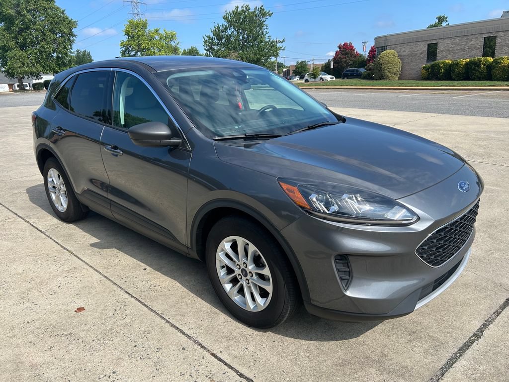 Used 2022 Ford Escape SE w/ Convenience Package FWD image 9