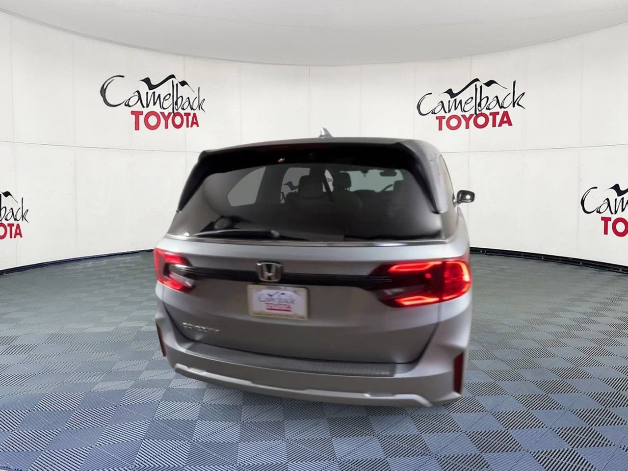 Used 2025 Honda Odyssey EX-L image 9