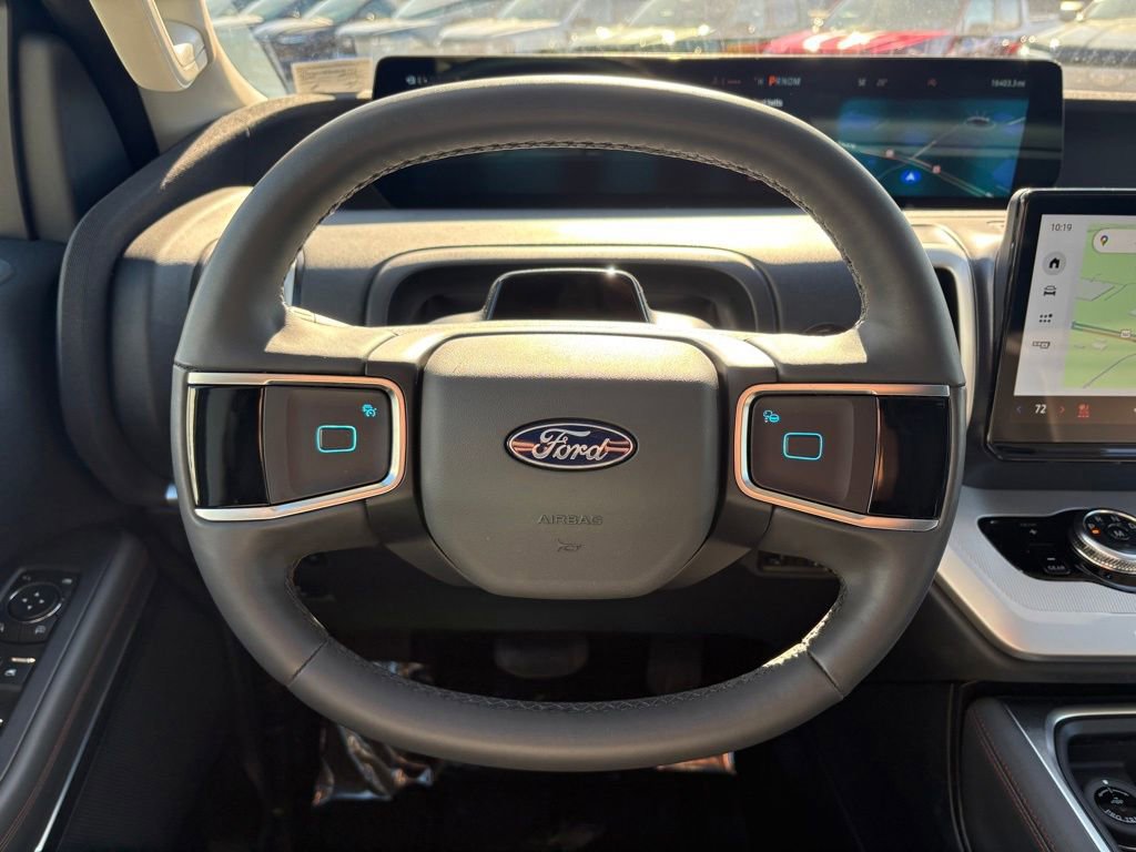 Certified 2025 Ford Expedition Active image 30