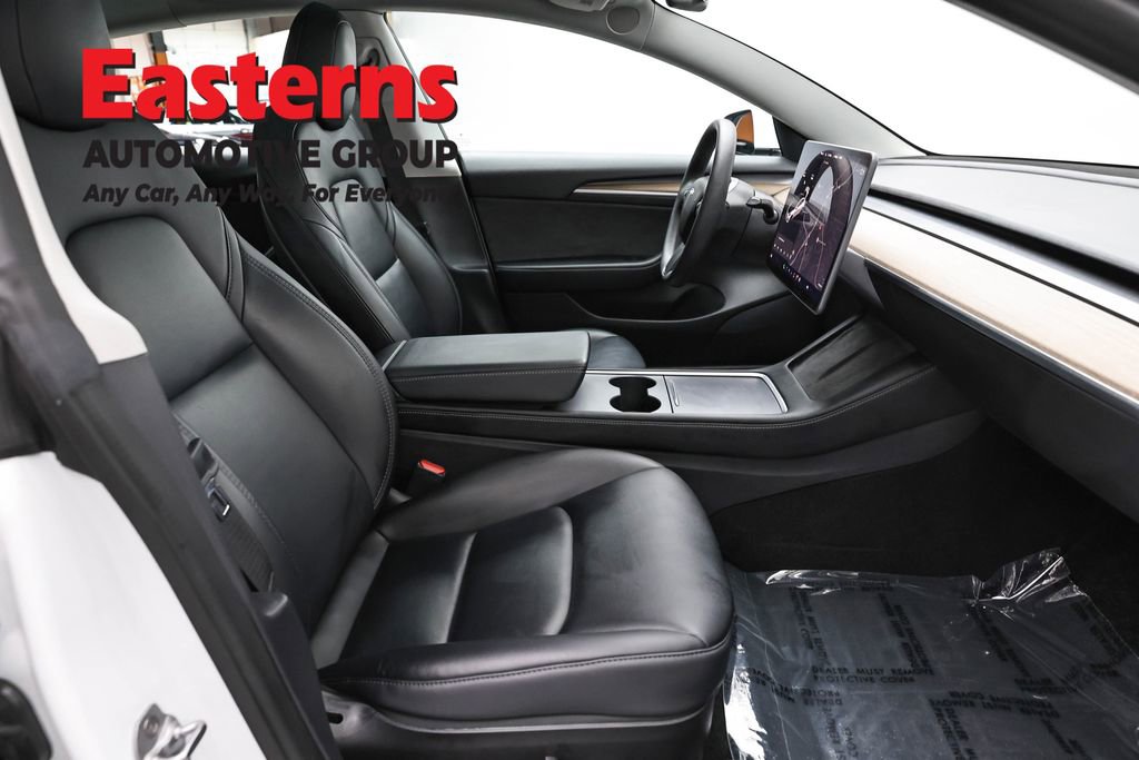 Used 2022 Tesla Model 3 Standard Range image 18