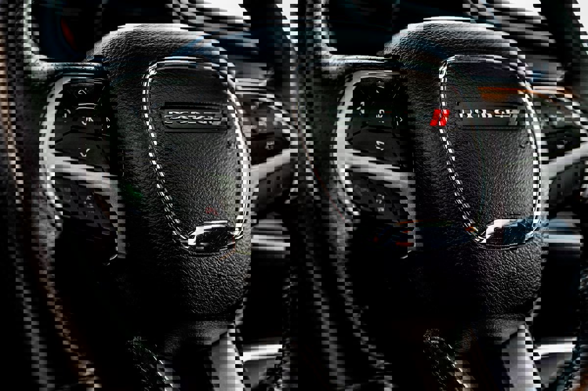 Used 2016 Dodge Challenger R/T Scat Pack w/ Leather Interior Group image 27