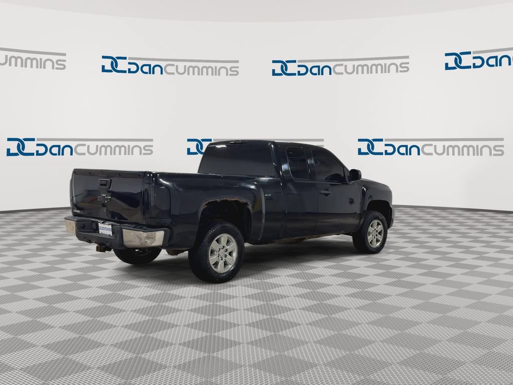 Used 2011 Chevrolet Silverado 1500 LT w/ All-Star Edition AWD/4WD image 8