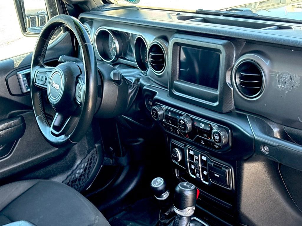 Used 2022 Jeep Gladiator Sport image 31