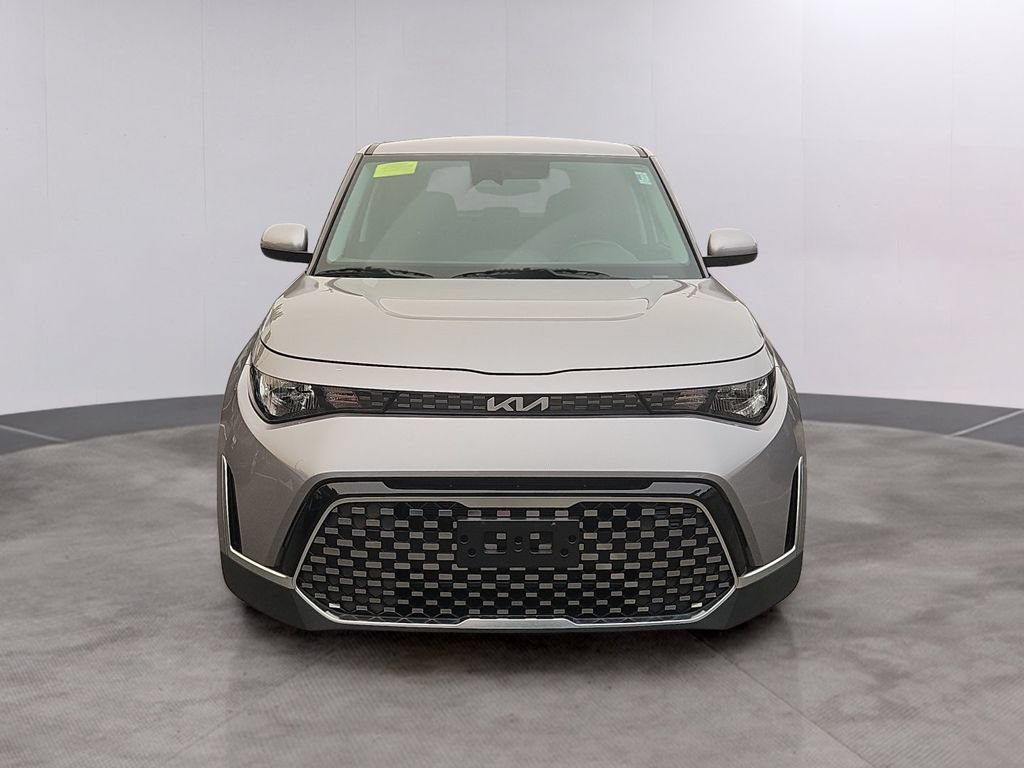 Certified 2023 Kia Soul EX FWD image 2