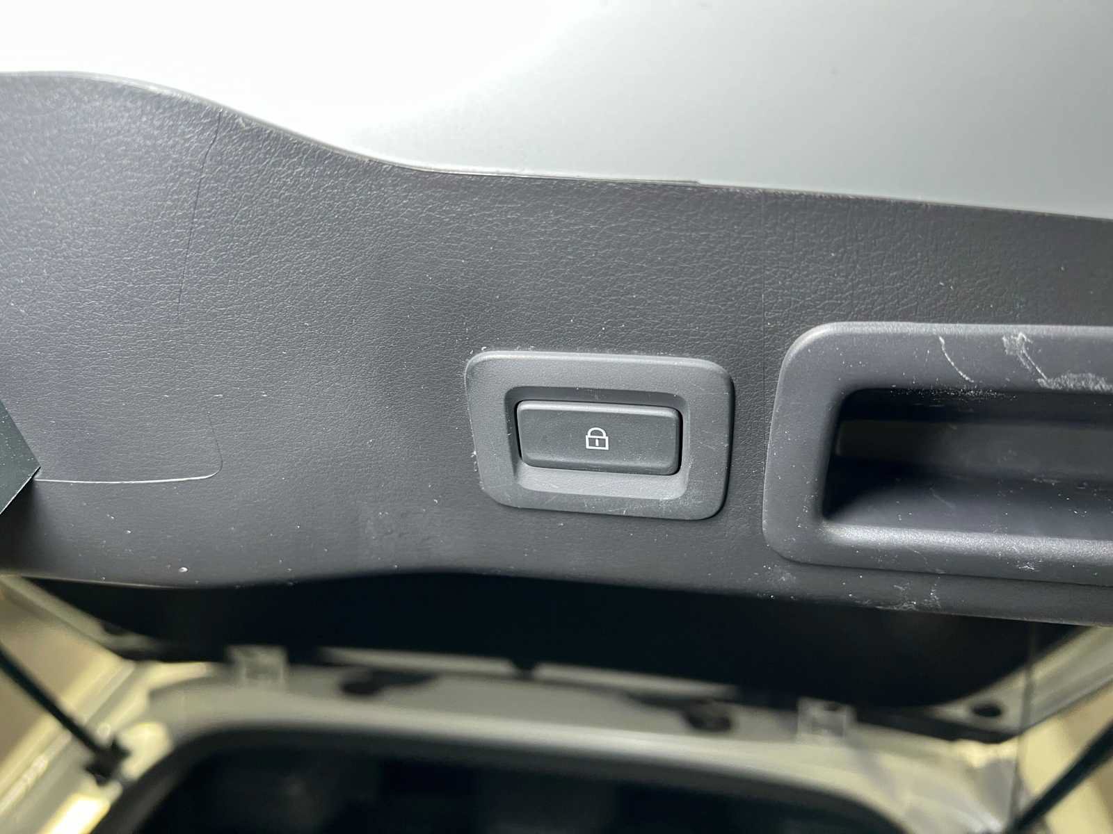 Used 2025 MAZDA MAZDA3 s Sport FWD image 17