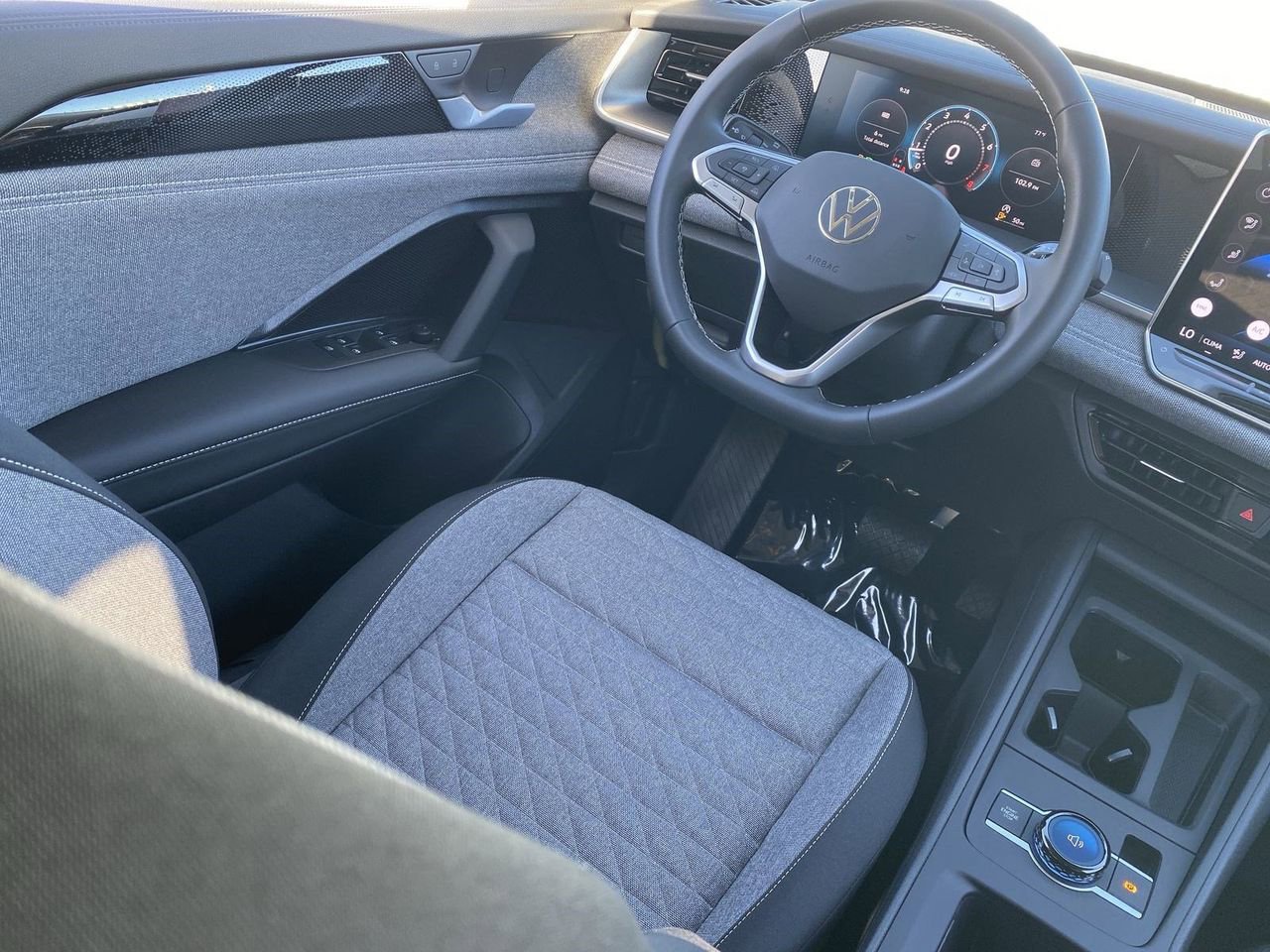 New 2026 Volkswagen Tiguan S image 10