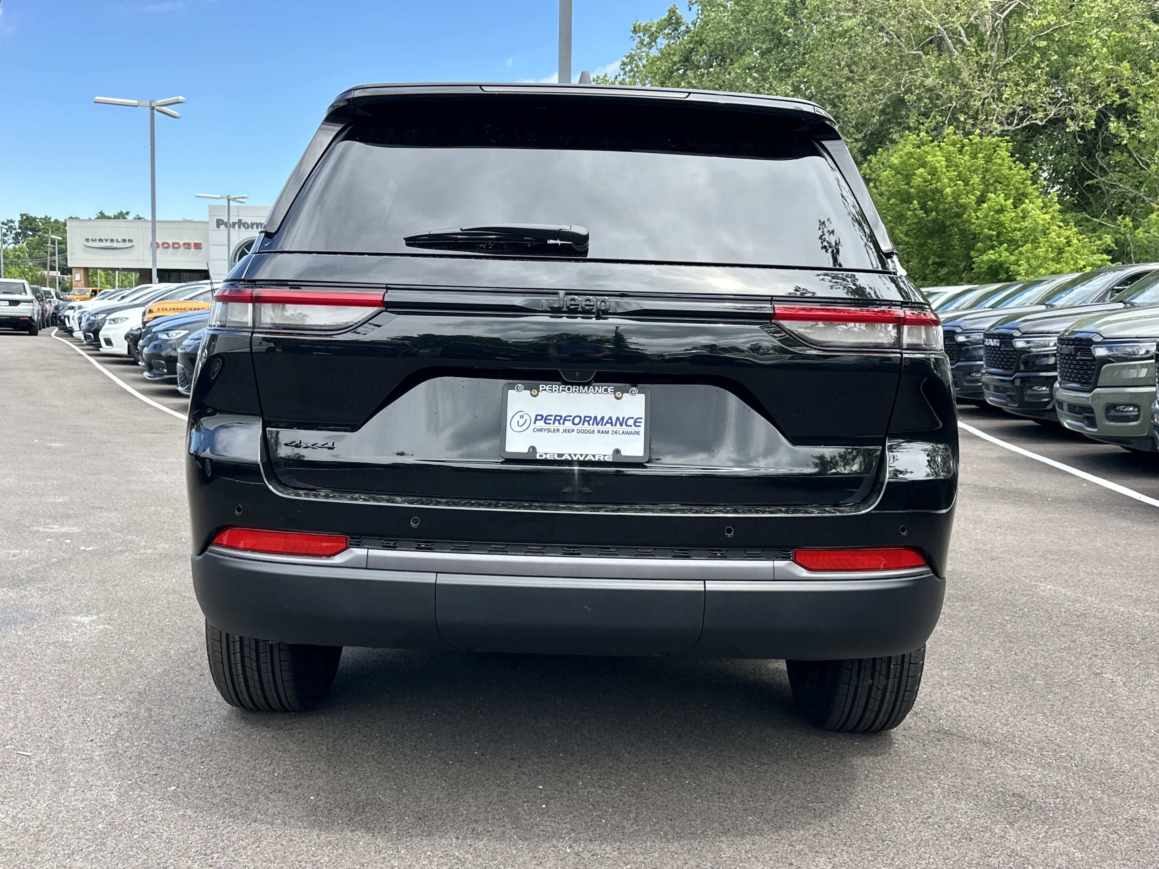 New 2026 Jeep Grand Cherokee Altitude AWD/4WD image 15