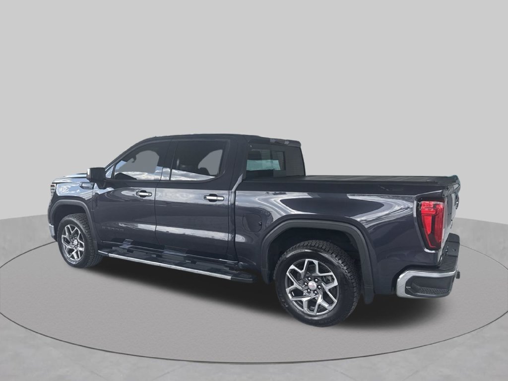Used 2022 GMC Sierra 1500 SLT w/ SLT Premium Plus Package AWD/4WD image 5