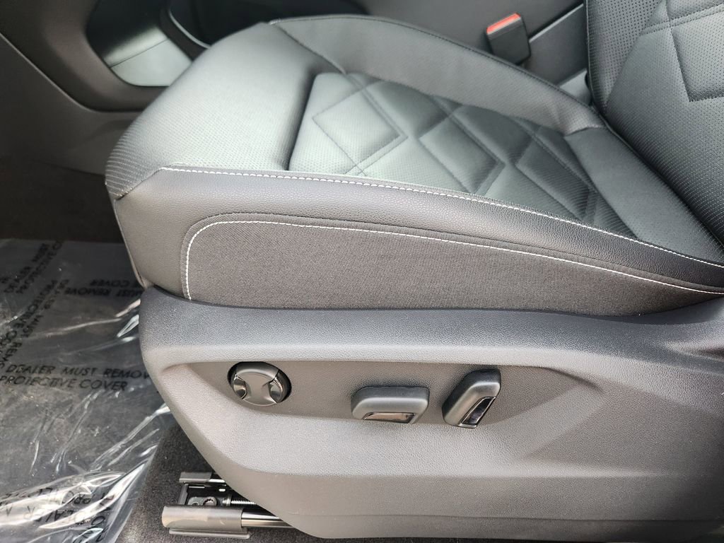 New 2026 Volkswagen Atlas SE image 13