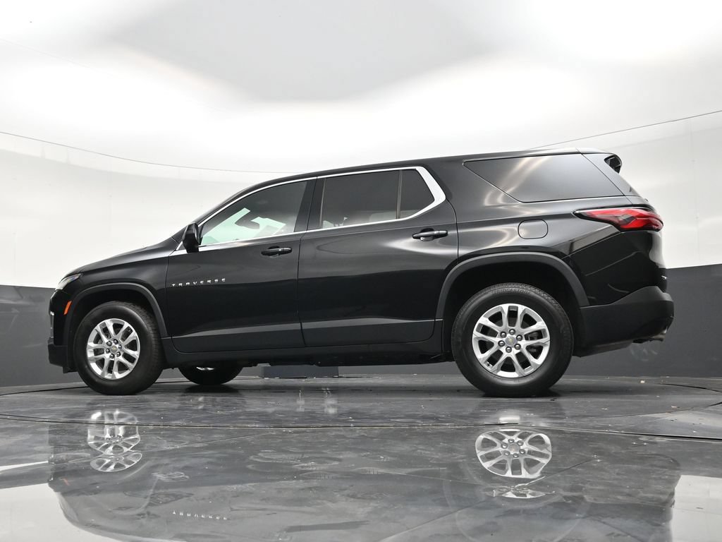 Used 2023 Chevrolet Traverse LS FWD image 22