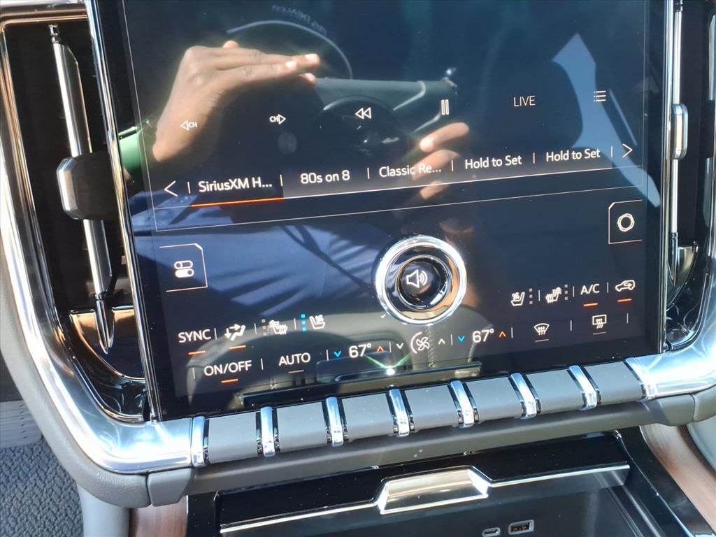 New 2026 GMC Yukon Denali w/ Sun & Power Step Package image 15