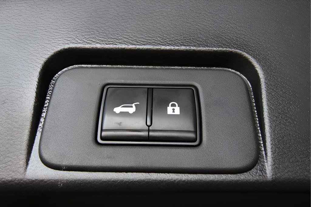 Used 2023 Nissan Rogue SL w/ SL Premium Package image 16