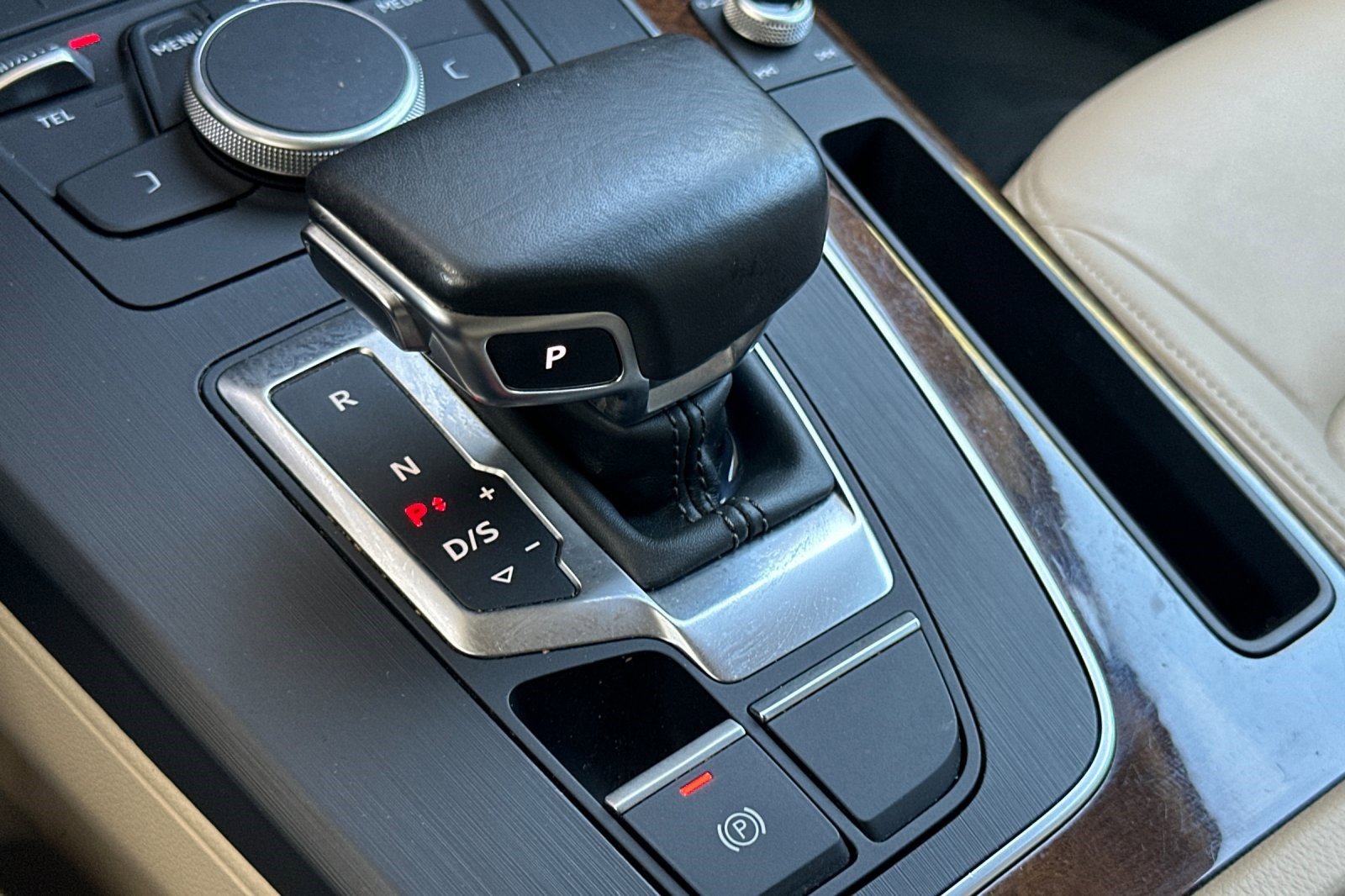 Used 2018 Audi Q5 2.0T Premium w/ Convenience Package AWD/4WD image 16