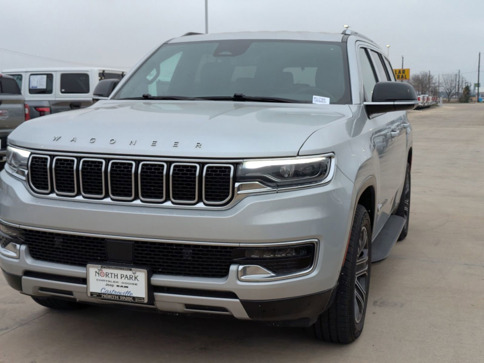 Used 2024 Jeep Wagoneer Series II w/ Flexible Seating Group image 7