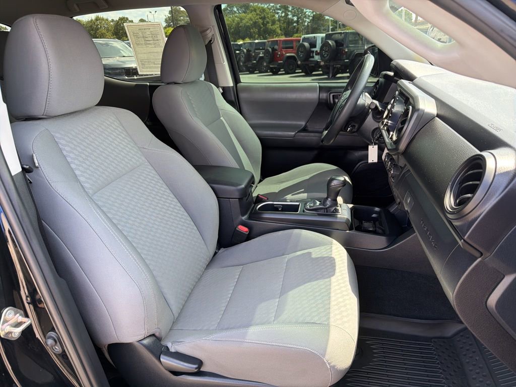 Used 2020 Toyota Tacoma SR w/ SR Convenience Package RWD image 30