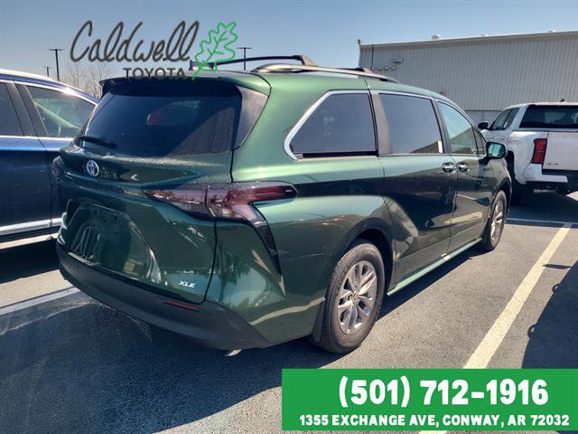 Used 2025 Toyota Sienna XLE w/ XLE Plus Package image 70