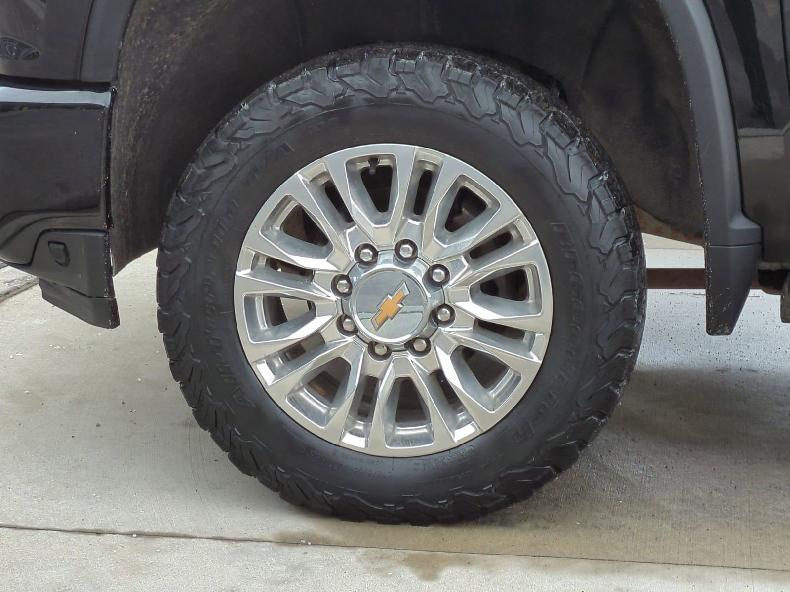 Used 2023 Chevrolet Silverado 2500 High Country w/ Z71 Off-Road Package image 17