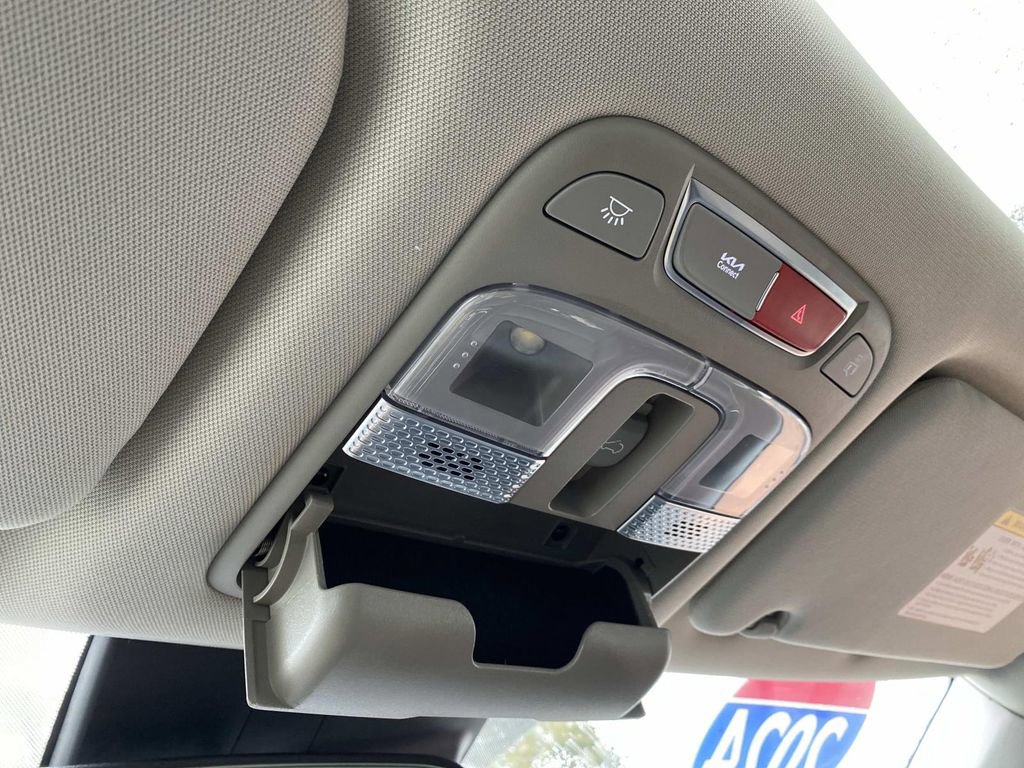 Used 2024 Kia Telluride S w/ S Sunroof Package image 32