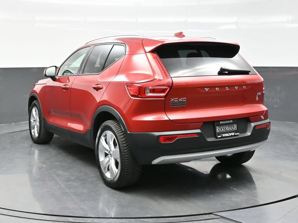 Used 2020 Volvo XC40 T5 Momentum w/ Protection Package Premier AWD/4WD image 5