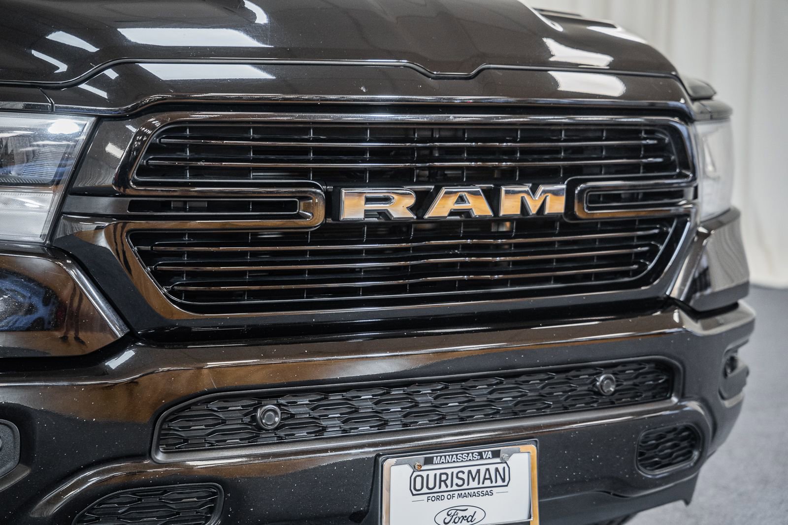 Used 2020 RAM 1500 Laramie w/ Sport Appearance Package AWD/4WD image 12