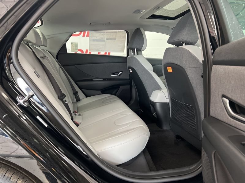 New 2026 Hyundai Elantra Limited FWD image 10