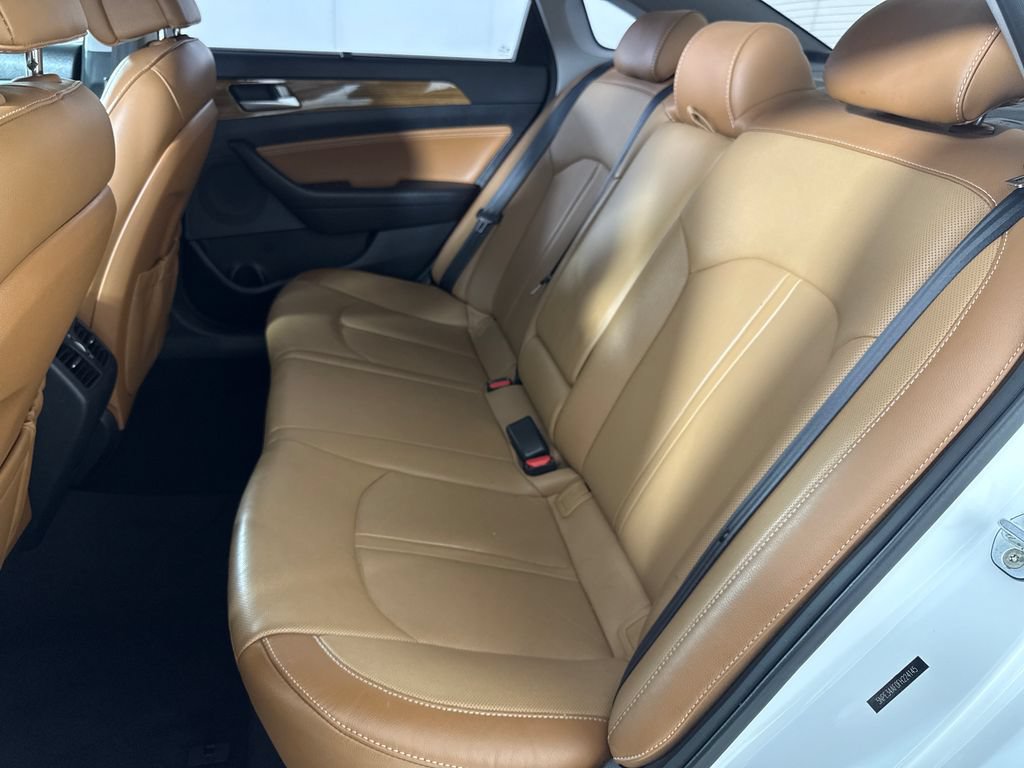 Used 2015 Hyundai Sonata Limited w/ Cargo Package FWD image 12