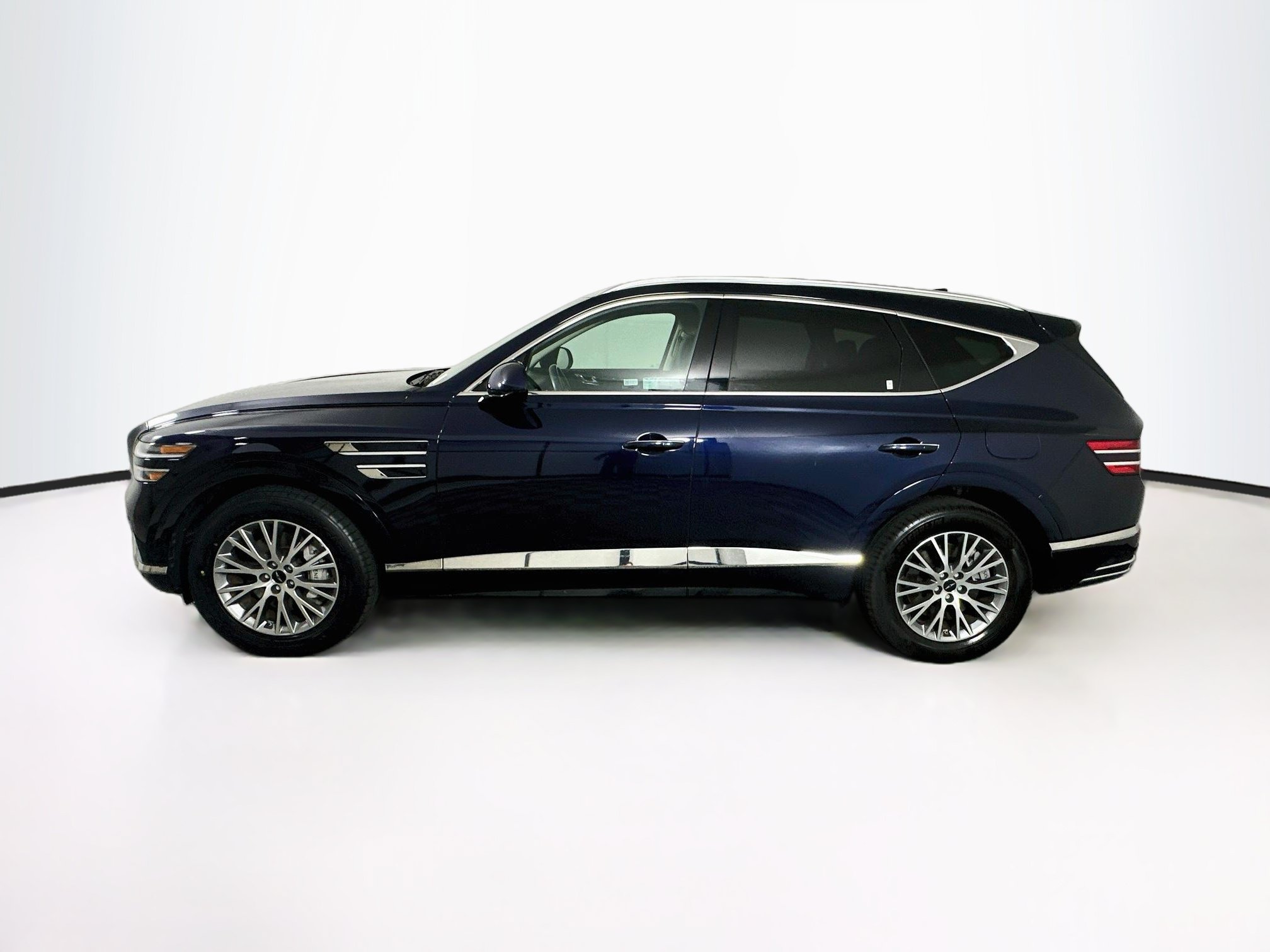 Used 2025 Genesis GV80 2.5T Standard AWD/4WD image 4