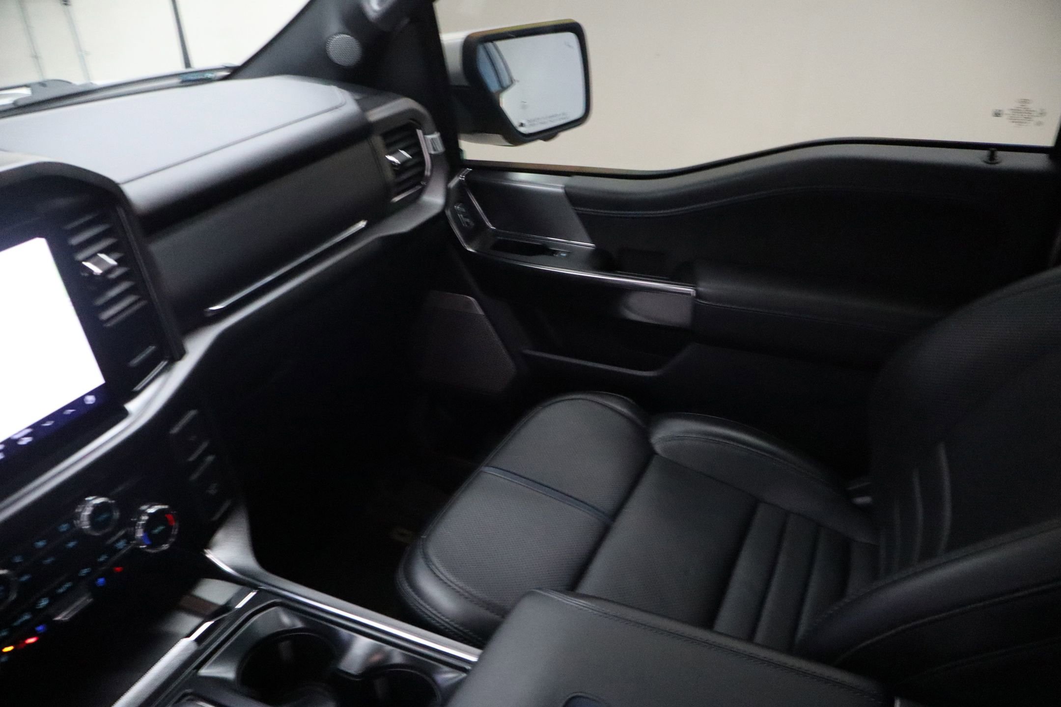 Certified 2024 Ford F150 Platinum image 22