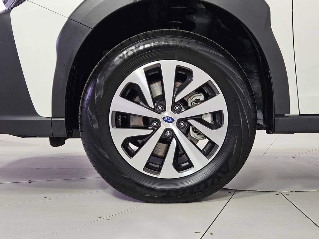 Certified 2025 Subaru Outback Premium image 5