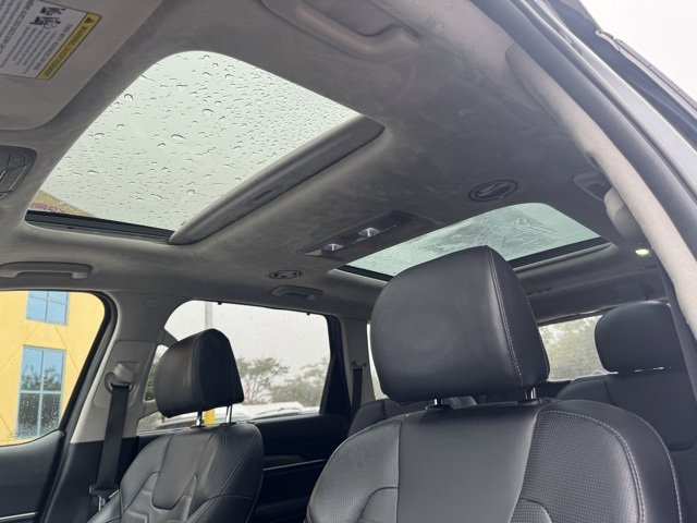 Used 2022 Kia Telluride SX w/ SX Prestige Package image 19