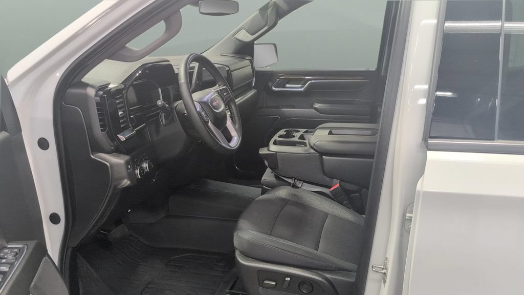 Used 2024 GMC Sierra 1500 Elevation AWD/4WD image 8