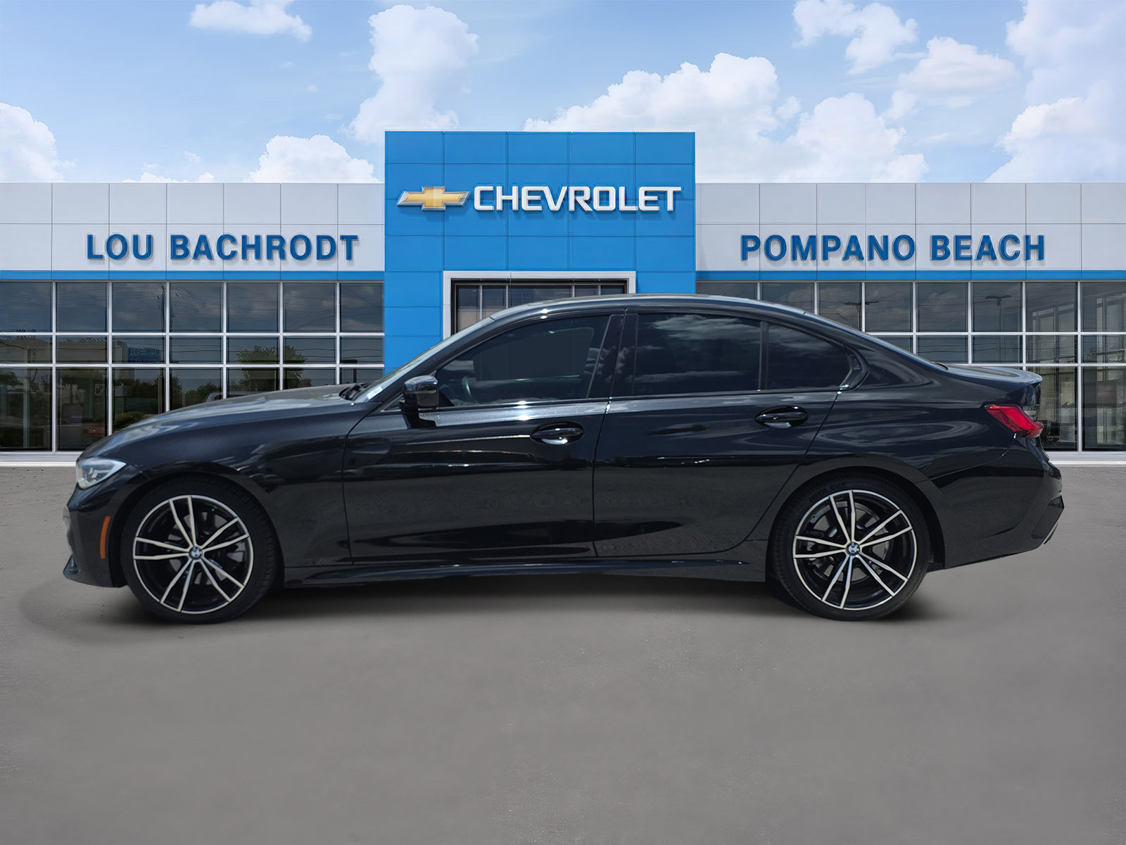 Used 2021 BMW 330i Sedan w/ M Sport Package RWD image 4
