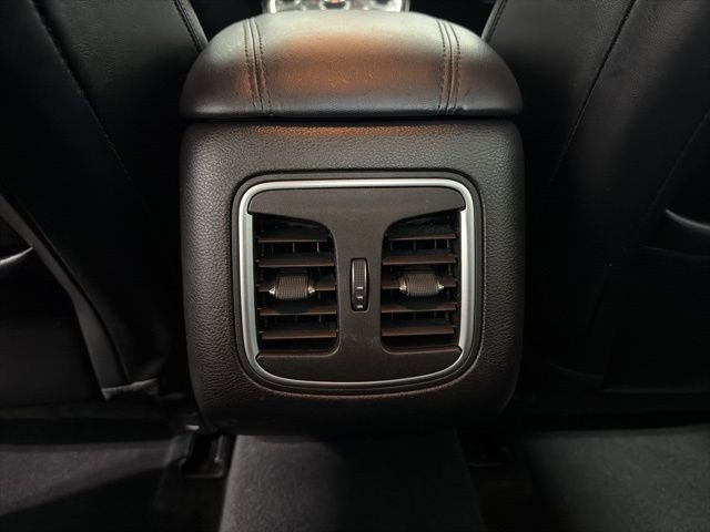 Used 2015 Chrysler 200 C w/ Navigation & Sound Group I image 27