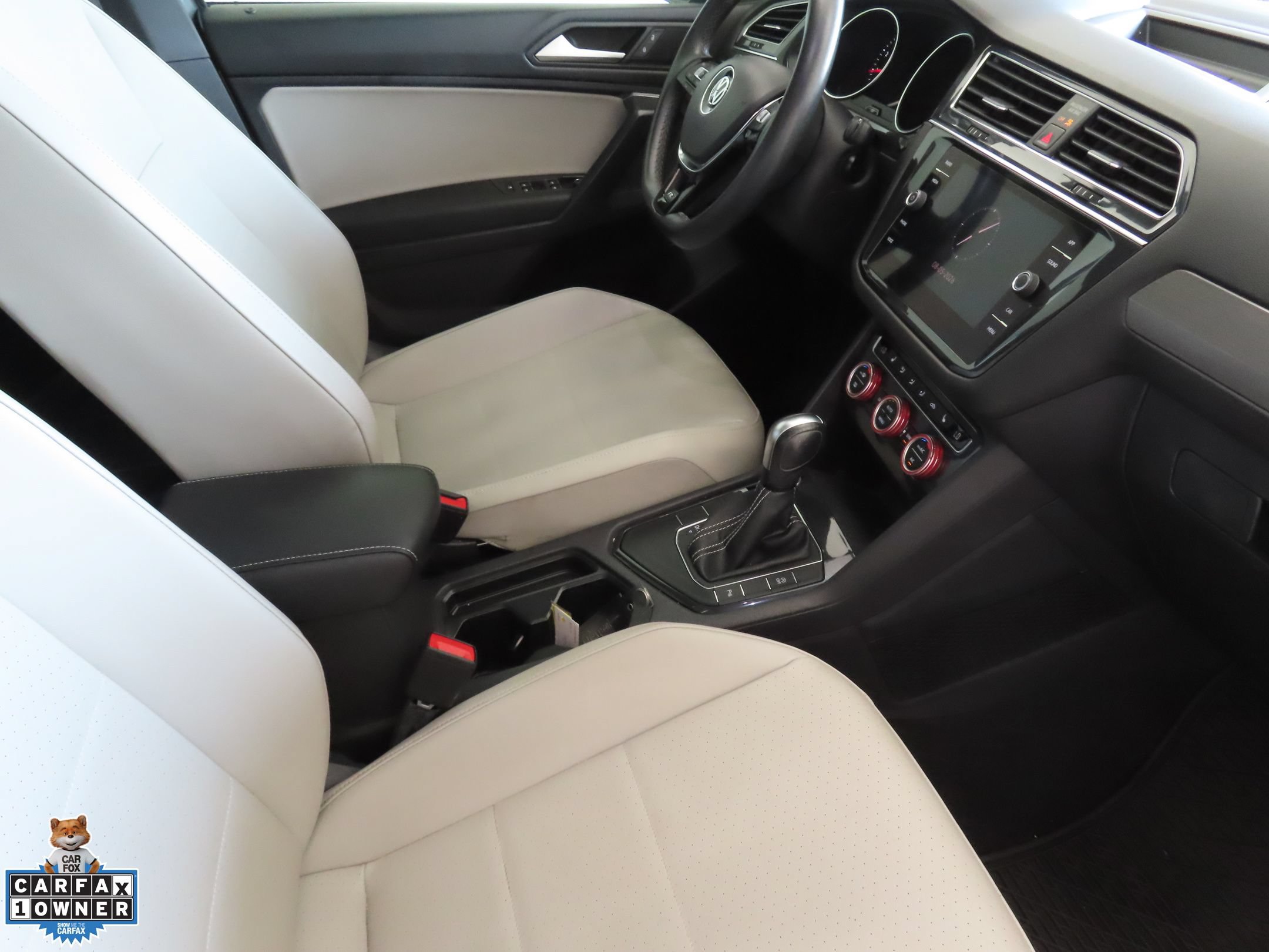 Used 2021 Volkswagen Tiguan SE R-Line FWD image 27
