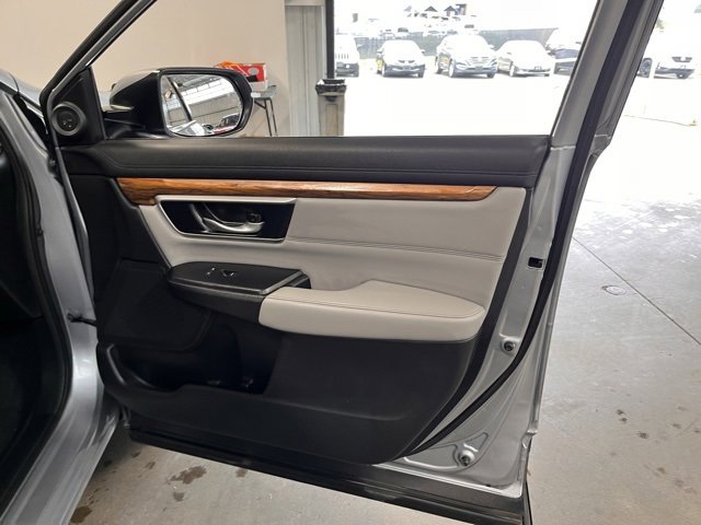 Used 2022 Honda CR-V Touring image 12