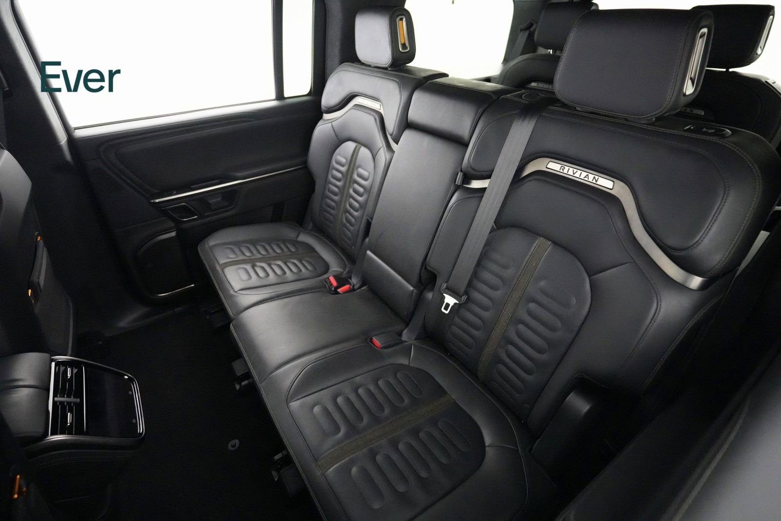 Used 2023 Rivian R1S Adventure image 10